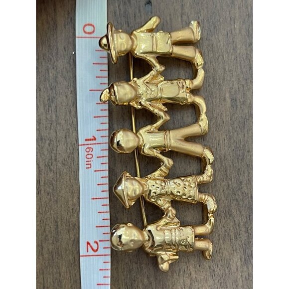Holding Hands Brooch, Gold Tone, Signed $5 with bundle - Picture 3 of 5